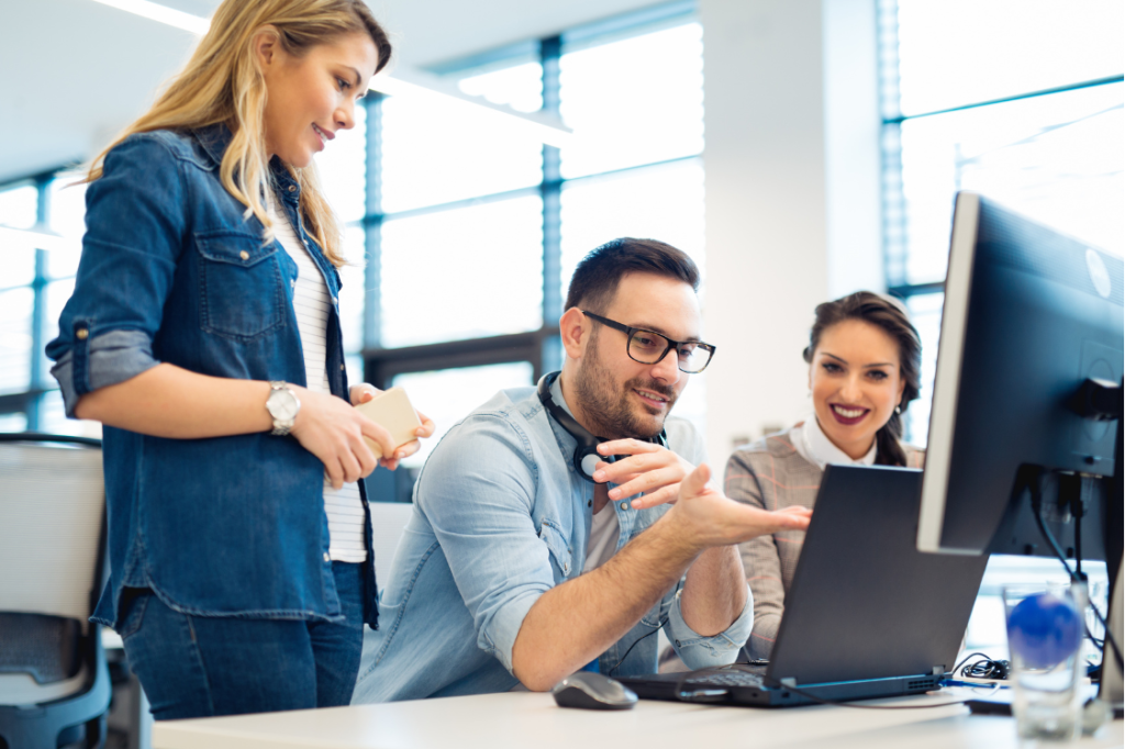 custom software developers at work - what is custom software development